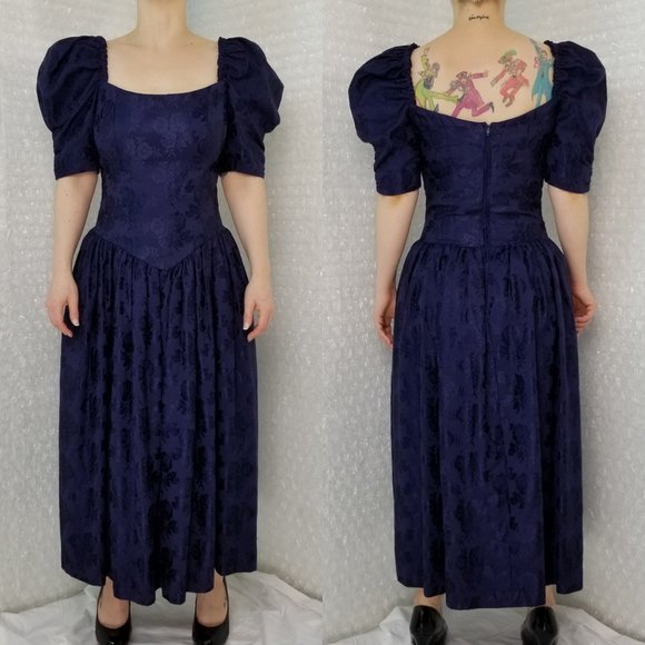 SOLD🌈1980s handmade brocade Renaissance dress - Picture 2 of 8